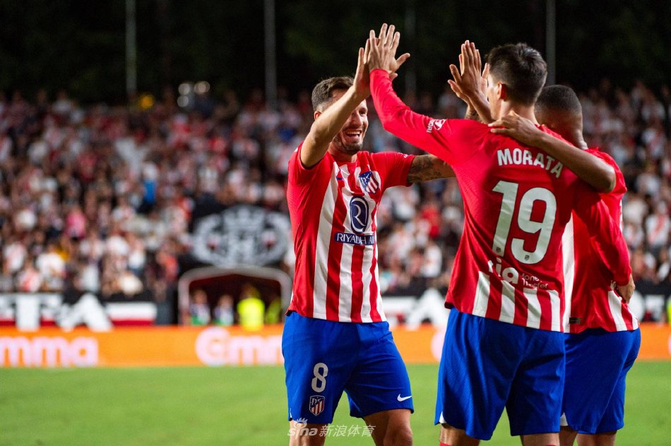 而空中编队 而空中编队