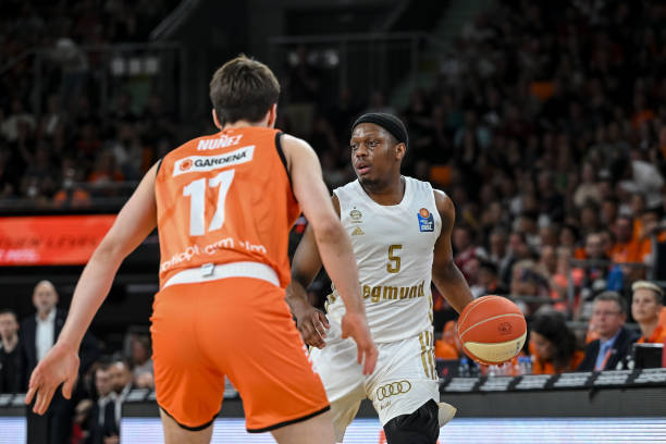 一个热爱足 一个热爱足